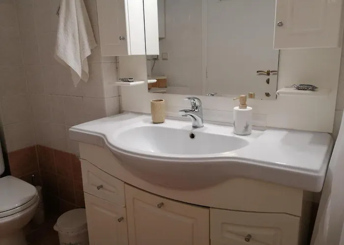 Central Home * קלמאטה