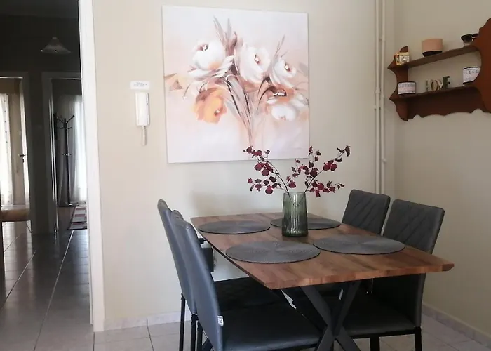 Central Home * קלמאטה