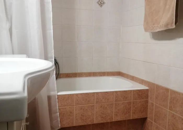 Central Home קלמאטה