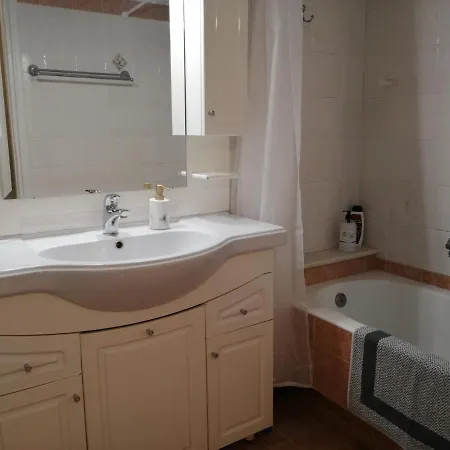 Central Home Apartment *